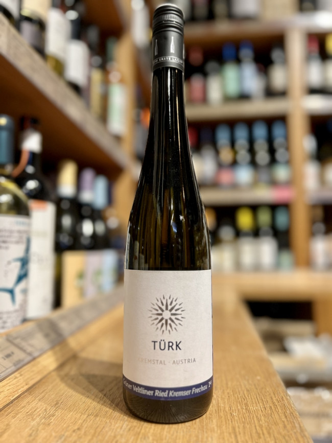 Вино сортовое выдержанное сухое белое «Грюнер Вельтлинер Кремсер Фрехау Резерве» Вино сортовое выдержанное сухое белое «Грюнер Вельтлинер Кремсер Фрехау Резерве»