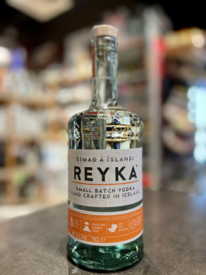 Водка «Рейка Смол Батч Водка»