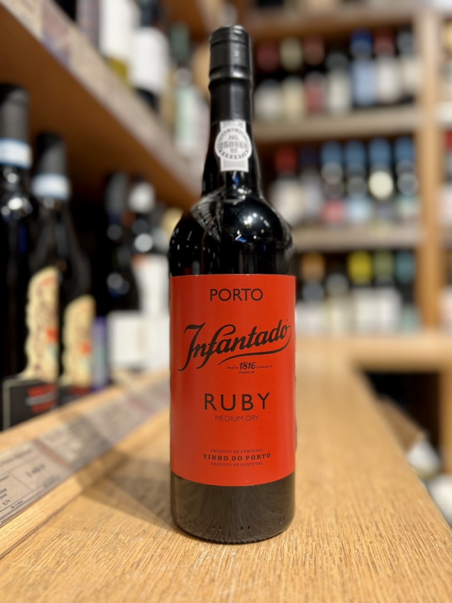 Порто Руби Инфантадо Портвейн марочный крепкий региона Дору Порто Руби Инфантадо Портвейн марочный крепкий региона Дору