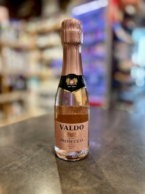 "Вальдо Розе Брют Просекко ДОК" 0,2 л. Игристое вино брют розовое регион Венето "Вальдо Розе Брют Просекко ДОК" 0,2 л. Игристое вино брют розовое регион Венето
