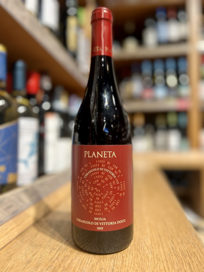 Вино ординарное красное сухое ДОКГ Сицилия "Планета Черасуоло ди Виттория" Вино ординарное красное сухое ДОКГ Сицилия "Планета Черасуоло ди Виттория"