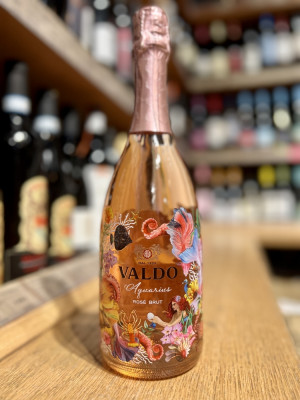 Игристое вино брют розовое "Вальдо Аквариус Розе Брют"