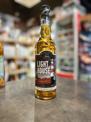 Виски шотландский купажированный "Лайтхаус Питед"