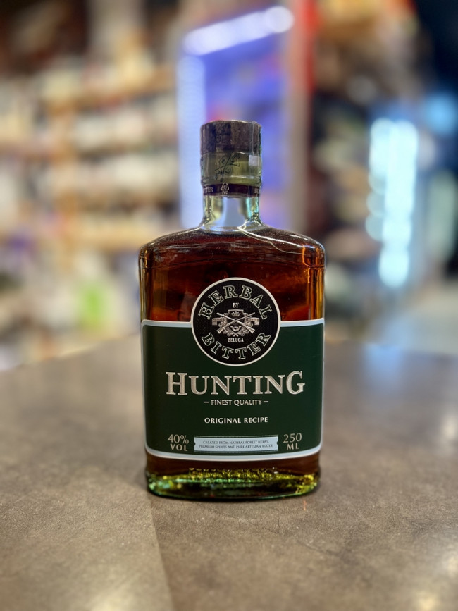 Ликер десертный "БЕЛУГА ХАНТИНГ ТРАВЯНОЙ"