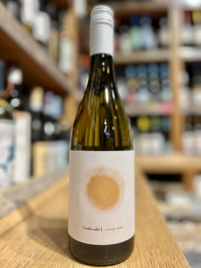 "ВАБИ-САБИ ОРАНЖ МУН" Вино сухое белое "ВАБИ-САБИ ОРАНЖ МУН" Вино сухое белое