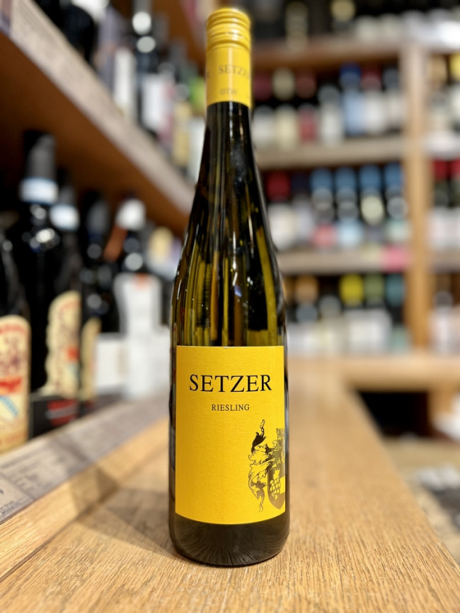 Вино Зетцер Рислинг белое сухое Вино Зетцер Рислинг белое сухое