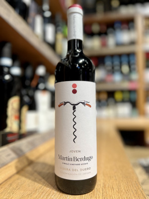 Вино «Мартин Бердуго Ховен» красное сухое