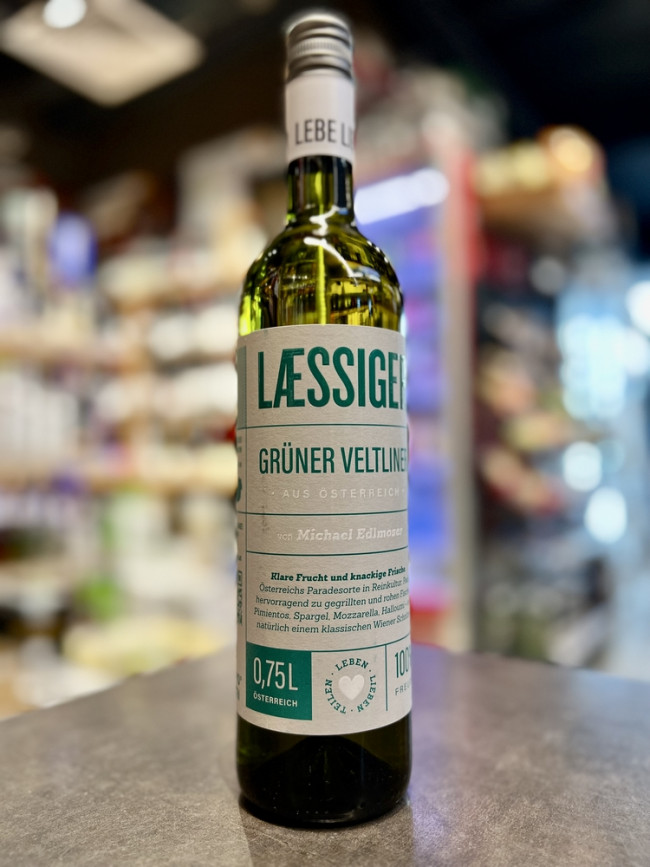 Вино "ЛИССИГЕР ГРЮНЕР ВЕЛЬТЛИНЕР" белое сухое