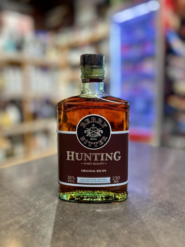 Ликер десертный "ХАНТИНГ ЯГОДНЫЙ" Ликер десертный "ХАНТИНГ ЯГОДНЫЙ"