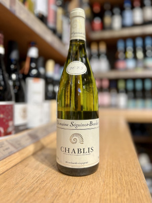 Вино "Шабли" белое сухое