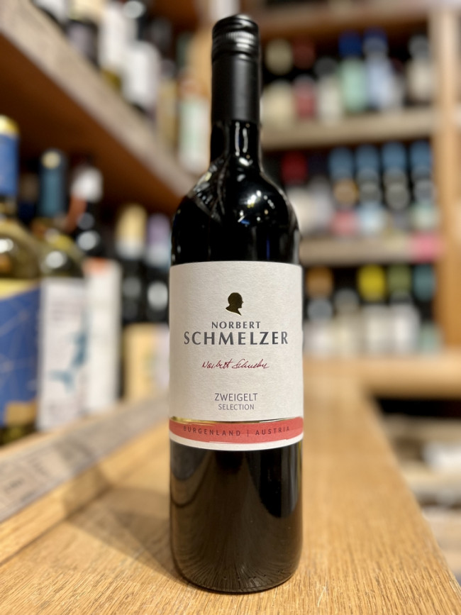 Вино сортовое сухое красное, регион Бургенланд, категория Квалитетсвайн "ЦВАЙГЕЛЬТ СЕЛЕКШН"
