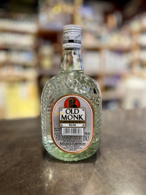 Ром невыдержанный белый «ОЛД МОНК»
