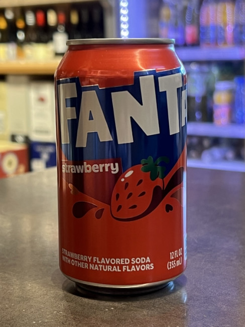 Fanta Strawberry (Фанта Клубника) Напиток б/а газ.  355 мл США ж/б
