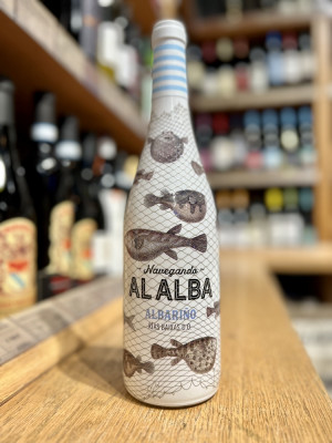 Вино "Навегандо Ал Альба Альбариньо" белое сухое