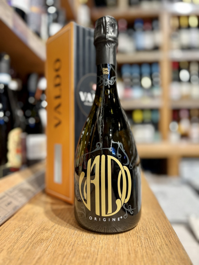 Игристое вино брют белое регион Венето "Вальдо Ориджине Экстра Драй" Игристое вино брют белое регион Венето "Вальдо Ориджине Экстра Драй"