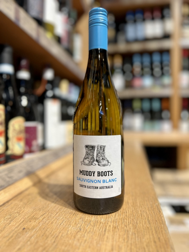 Вино сортовое ординарное сухое белое "МАДИ БУТС СОВИНЬОН БЛАН"