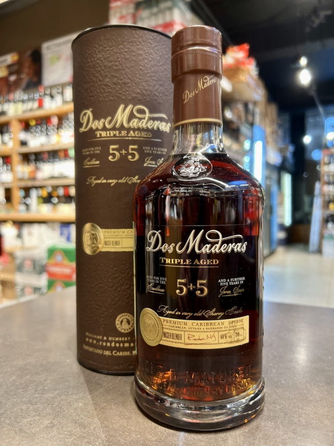Дос Мадейрас 5 + 5 Спиртной напиток прочий - Крепкий спиртной напиток на основе рома Дос Мадейрас 5 + 5 Спиртной напиток прочий - Крепкий спиртной напиток на основе рома
