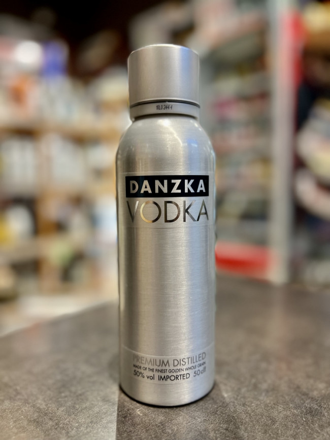 Водка "Данска Фифти"