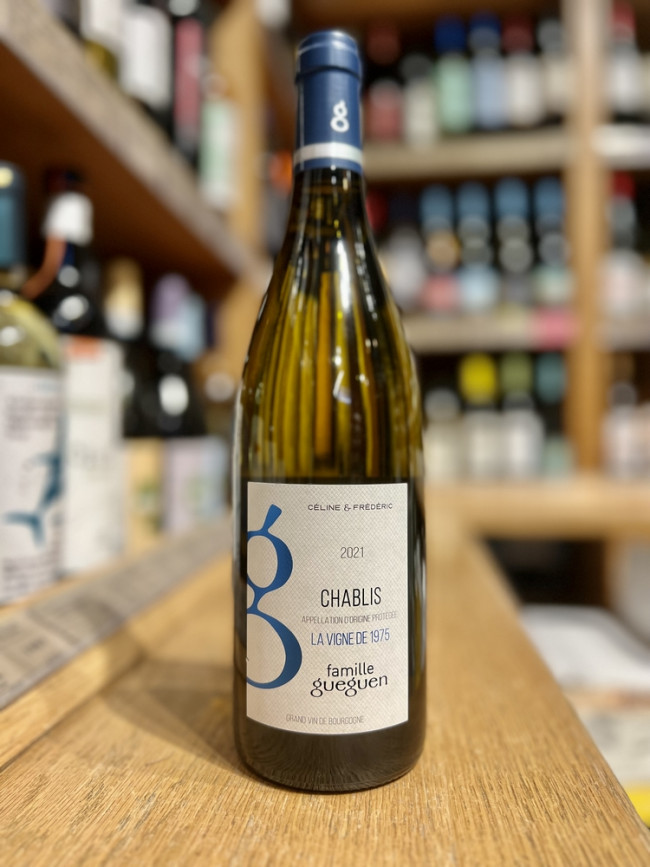 Вино "Шабли Кюве 1975 Вье Винь" белое сухое Вино "Шабли Кюве 1975 Вье Винь" белое сухое