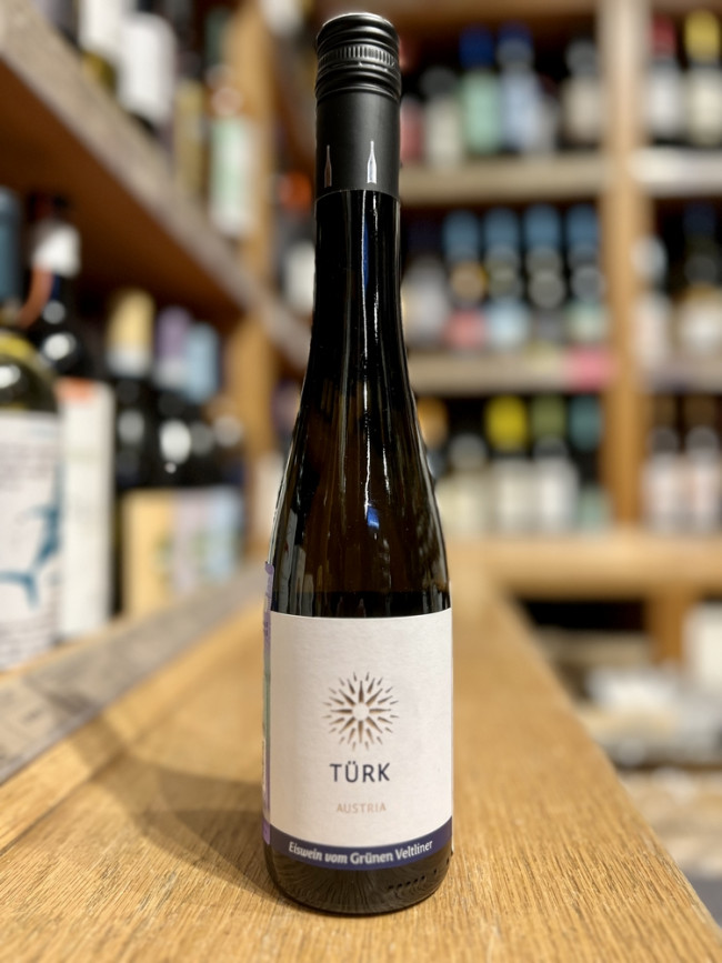 Вино сортовое выдержанное сладкое белое «Айсвайн Фом Грюнен Вельтлинер» Вино сортовое выдержанное сладкое белое «Айсвайн Фом Грюнен Вельтлинер»