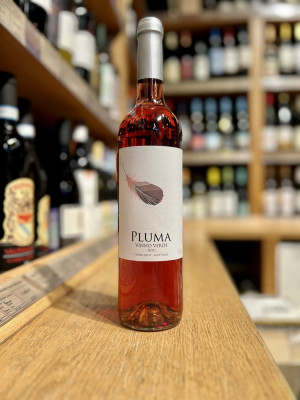 Вино "Плюма" розовое полусухое