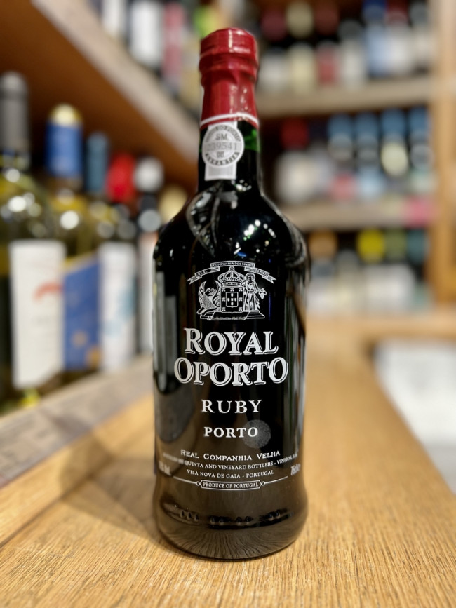 "Роял Опорту Руби" Портвейн крепкий марочный, регион Дору "Роял Опорту Руби" Портвейн крепкий марочный, регион Дору