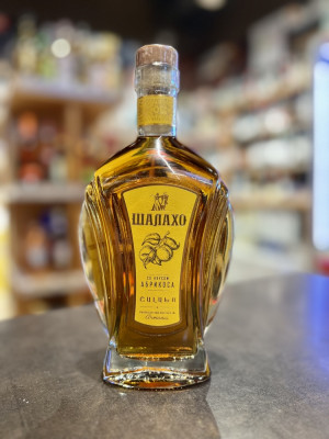 Шалахо Спиртной напиток прочий на основе армянского коньяка со вкусом абрикоса