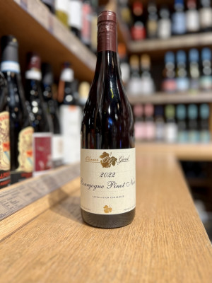 Вино «ОЛИВЬЕ ГАР БУРГОНЬ ПИНО НУАР» красное сухое