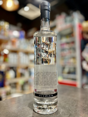 Водка "ИСФЬОРД Премиум Арктик Водка"