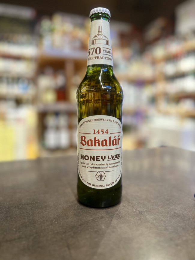 Напиток пивной "Бакалар медовый специальный" бут.0,5-5,8%